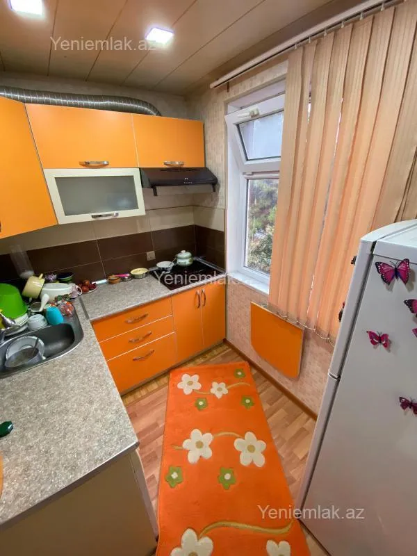 Satılır 3 otaqlı köhnə tikili 45 m²
