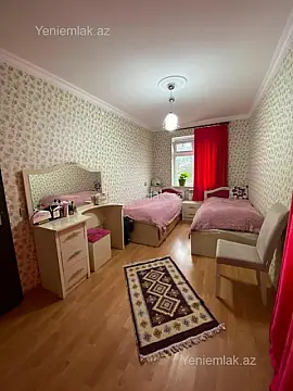 Satılır 3 otaqlı köhnə tikili 45 m²