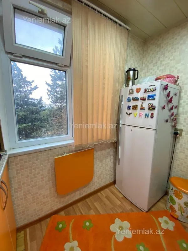 Satılır 3 otaqlı köhnə tikili 45 m²