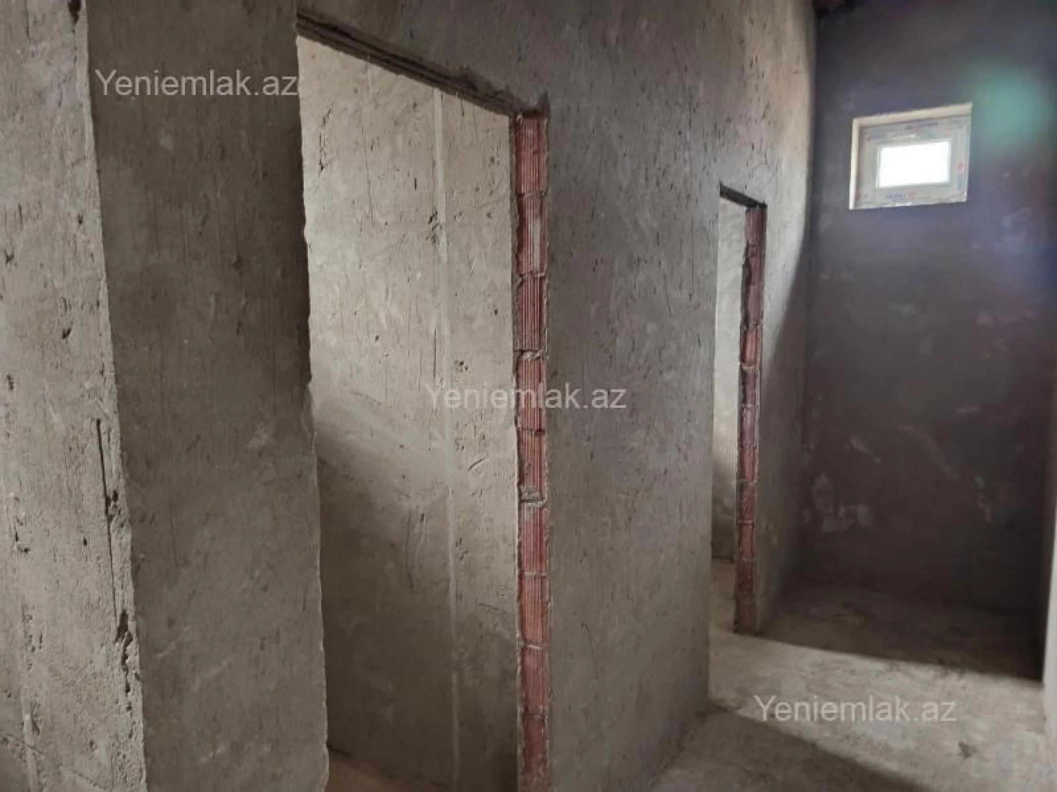 Satılır 4 otaqlı həyət evi 390 m²