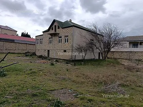 Satılır 4 otaqlı həyət evi 390 m²