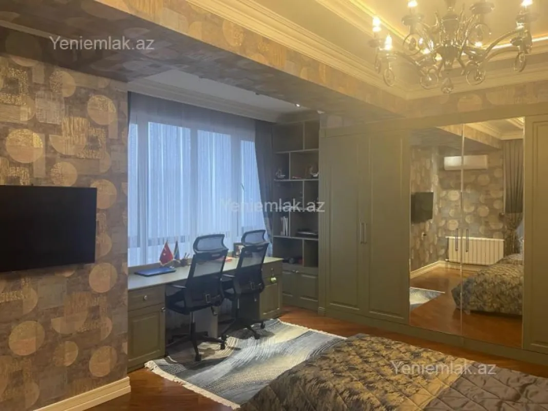 Satılır 5 otaqlı yeni tikili 300 m²