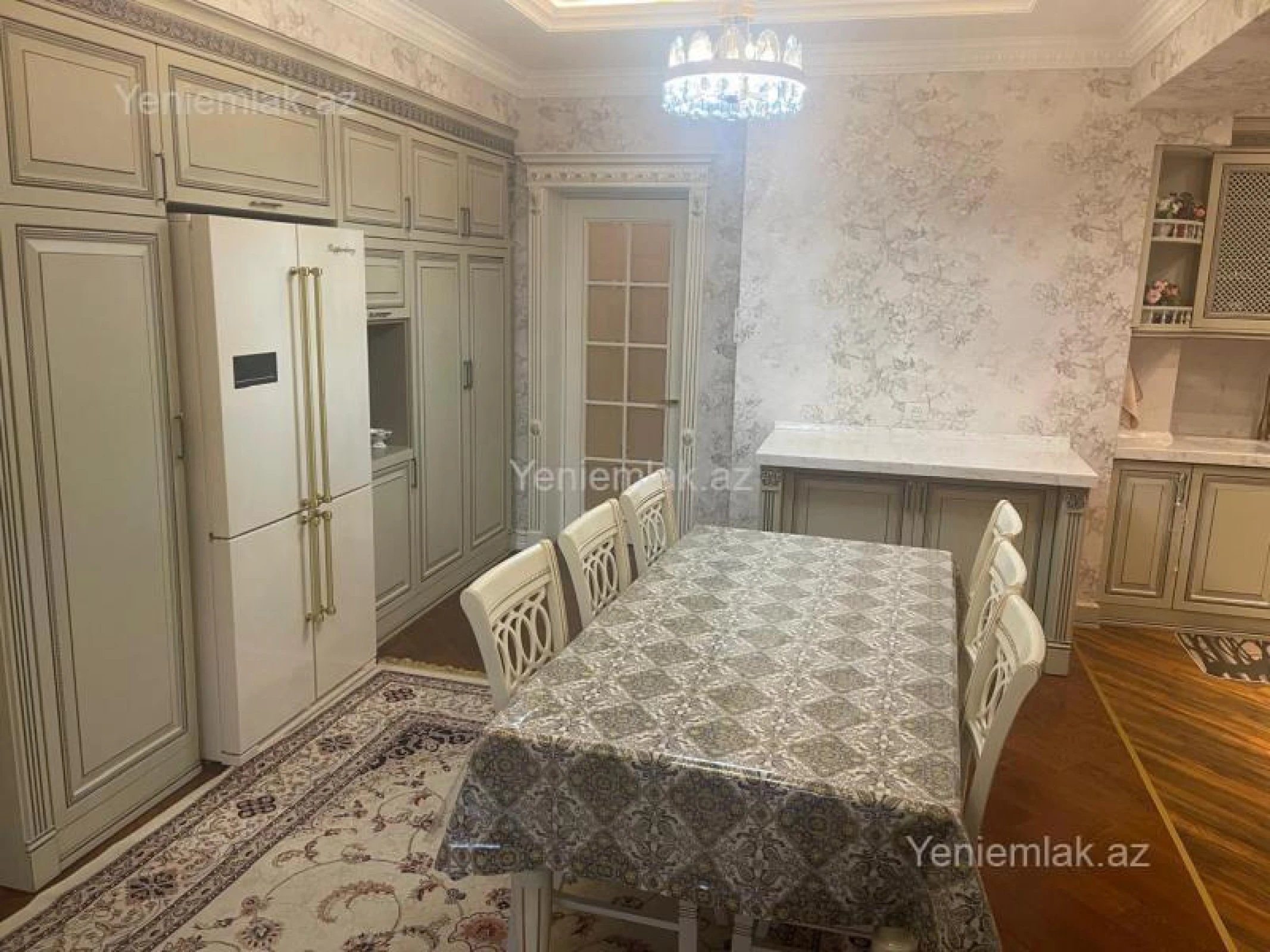 Satılır 5 otaqlı yeni tikili 300 m²