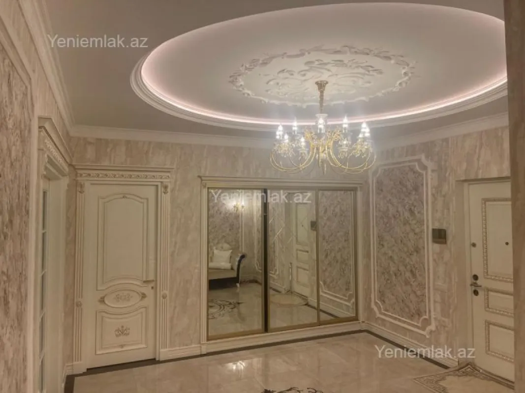 Satılır 5 otaqlı yeni tikili 300 m²