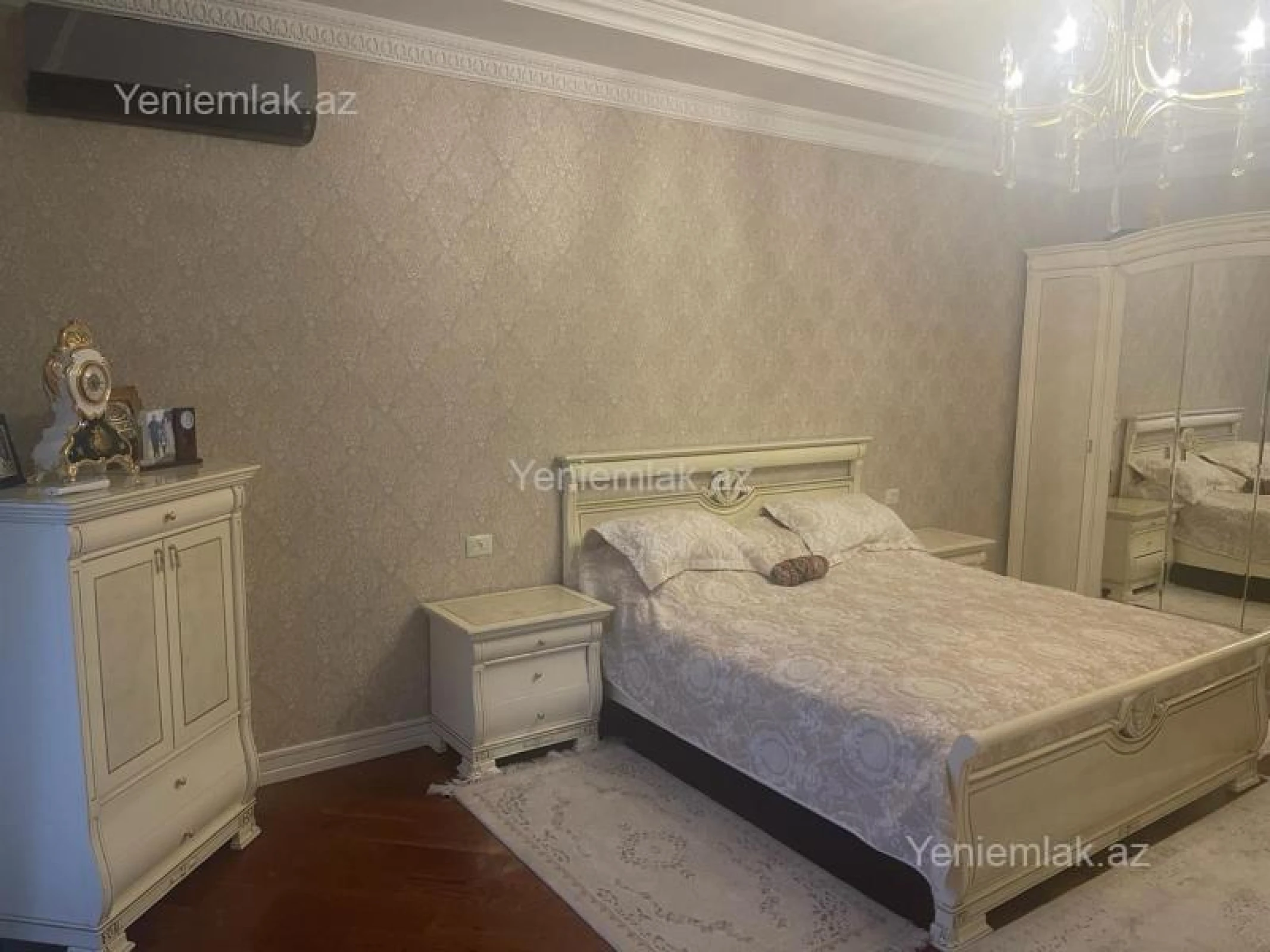 Satılır 5 otaqlı yeni tikili 300 m²