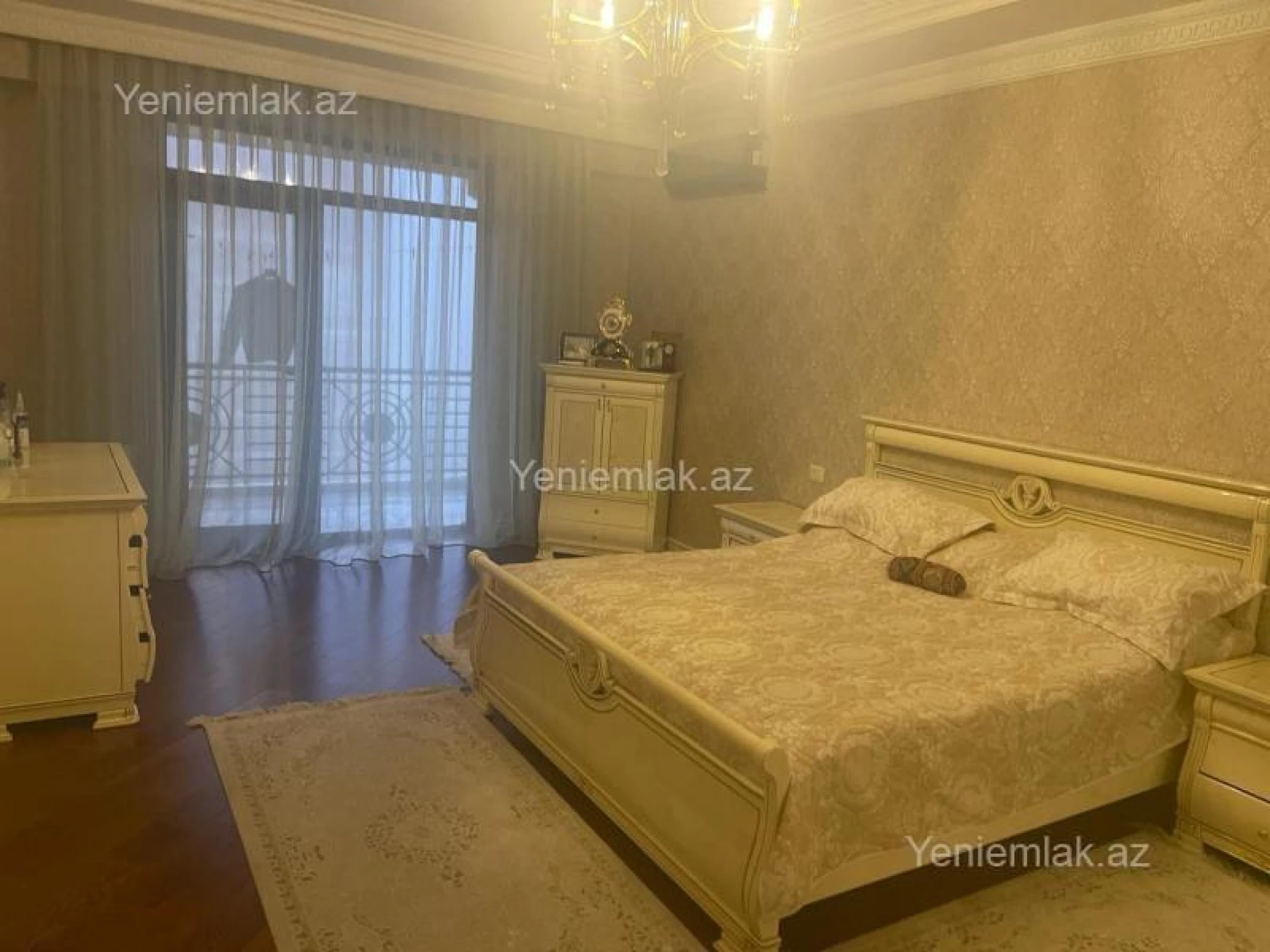 Satılır 5 otaqlı yeni tikili 300 m²