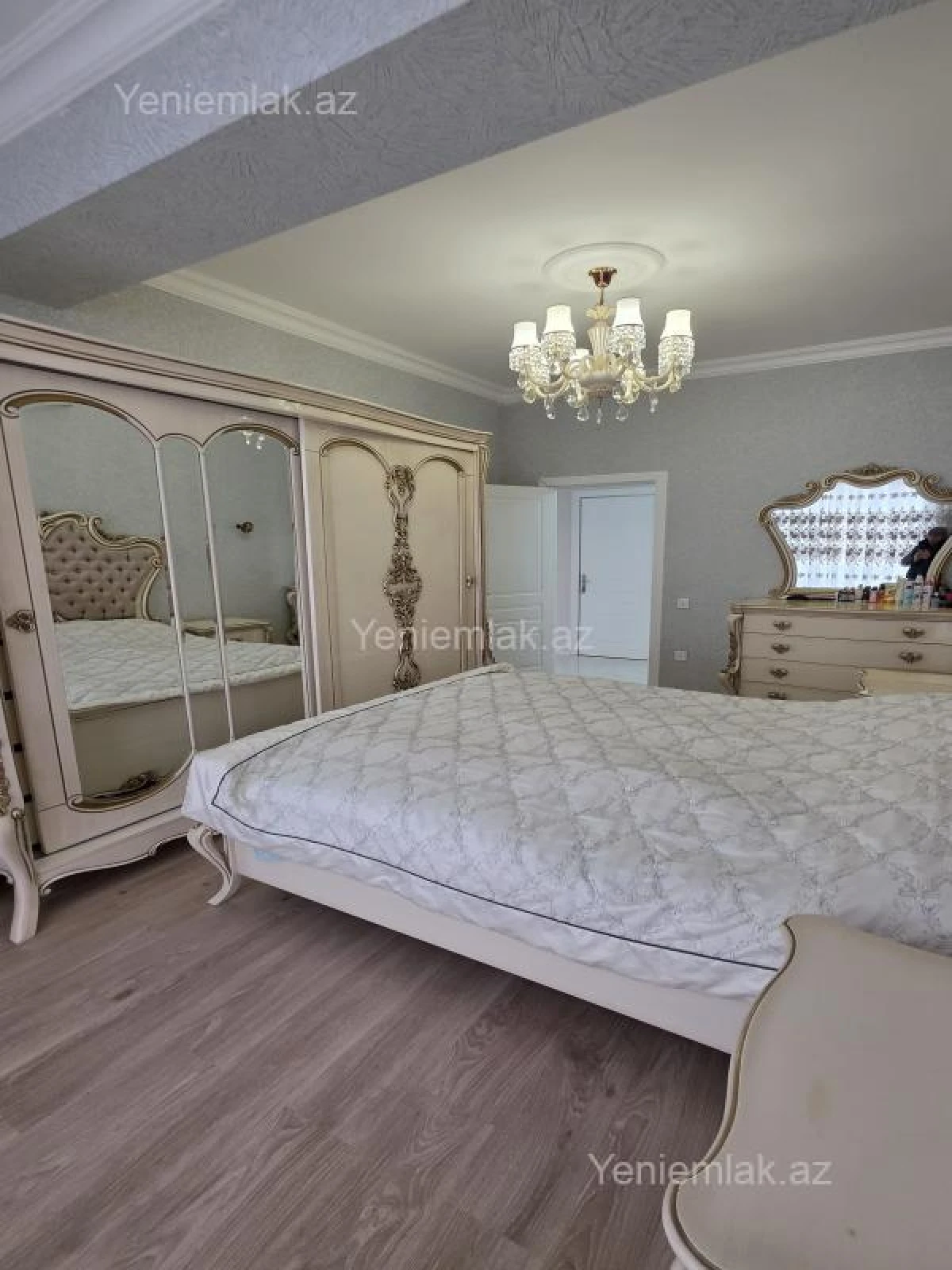 Satılır 2 otaqlı yeni tikili 99 m²