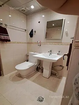 Satılır 2 otaqlı köhnə tikili 60 m²