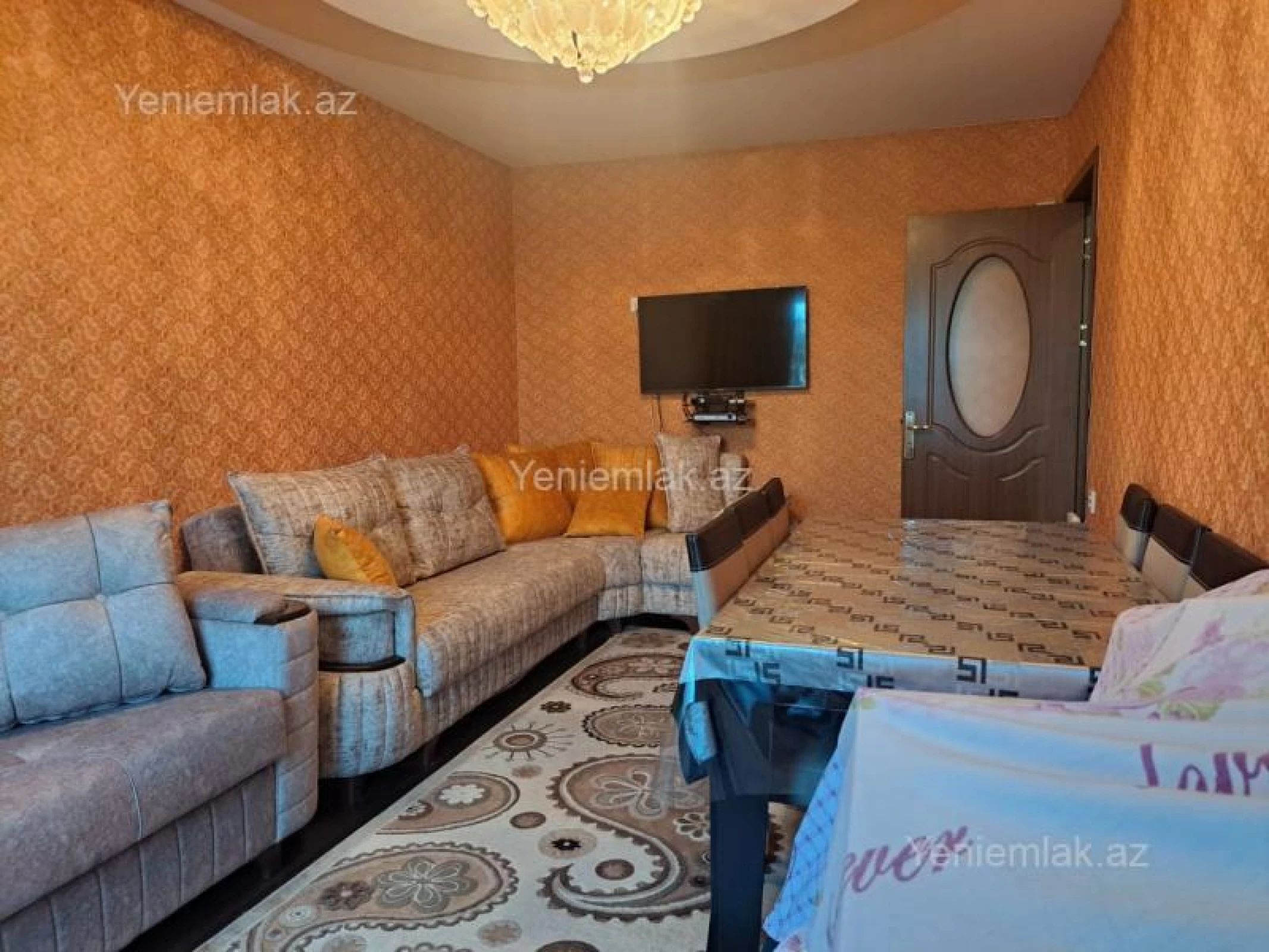 Satılır 2 otaqlı köhnə tikili 60 m²