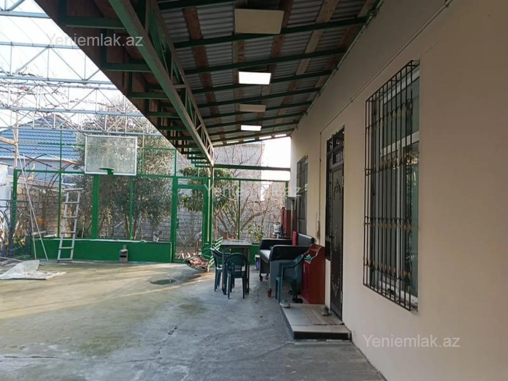 Satılır 5 otaqlı həyət evi 160 m²