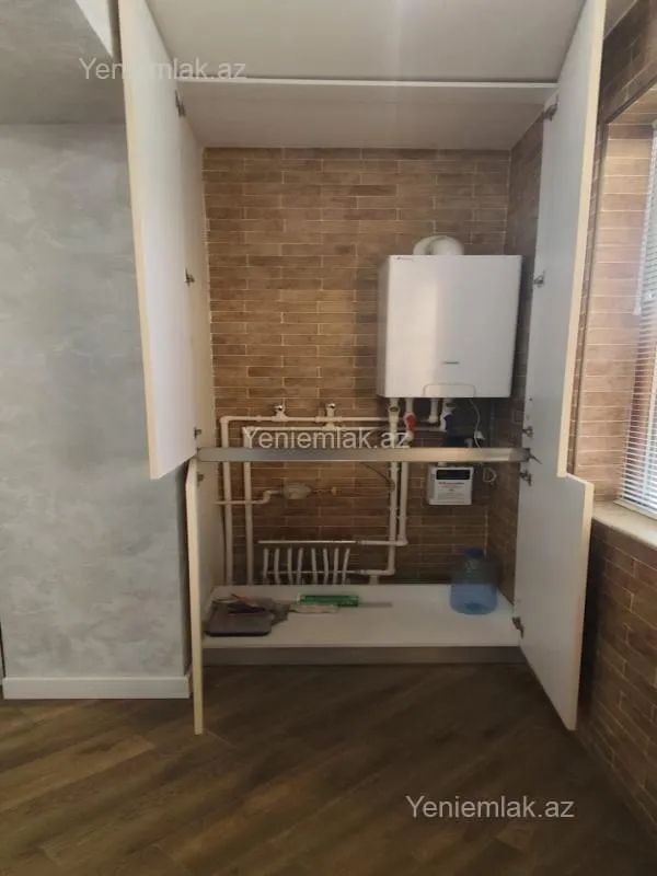 Satılır 5 otaqlı köhnə tikili 115 m²