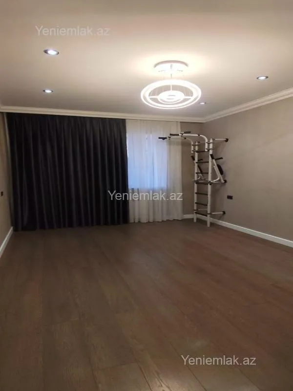 Satılır 5 otaqlı köhnə tikili 115 m²