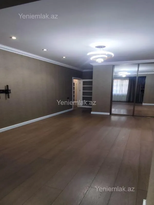 Satılır 5 otaqlı köhnə tikili 115 m²