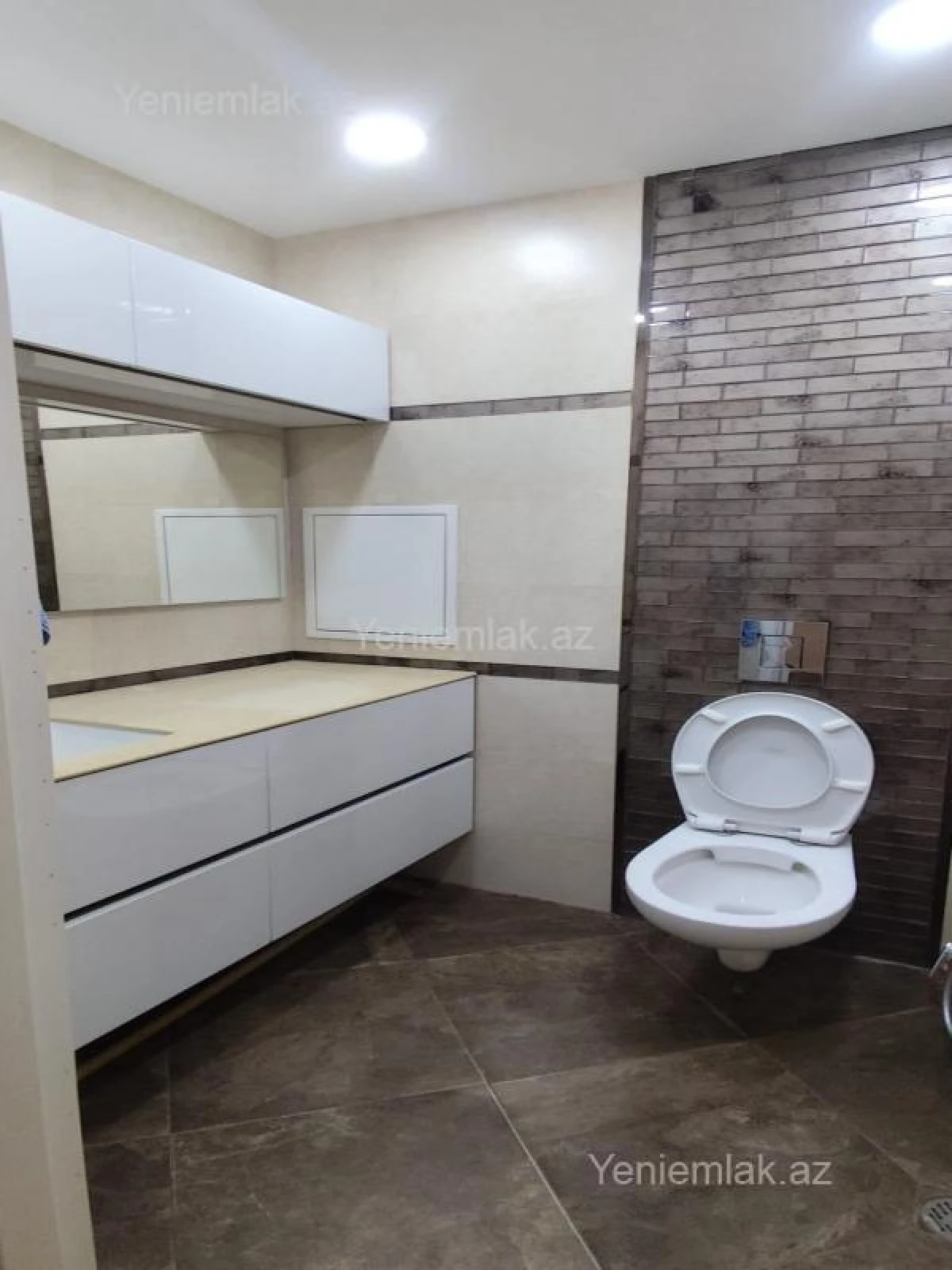 Satılır 5 otaqlı köhnə tikili 115 m²