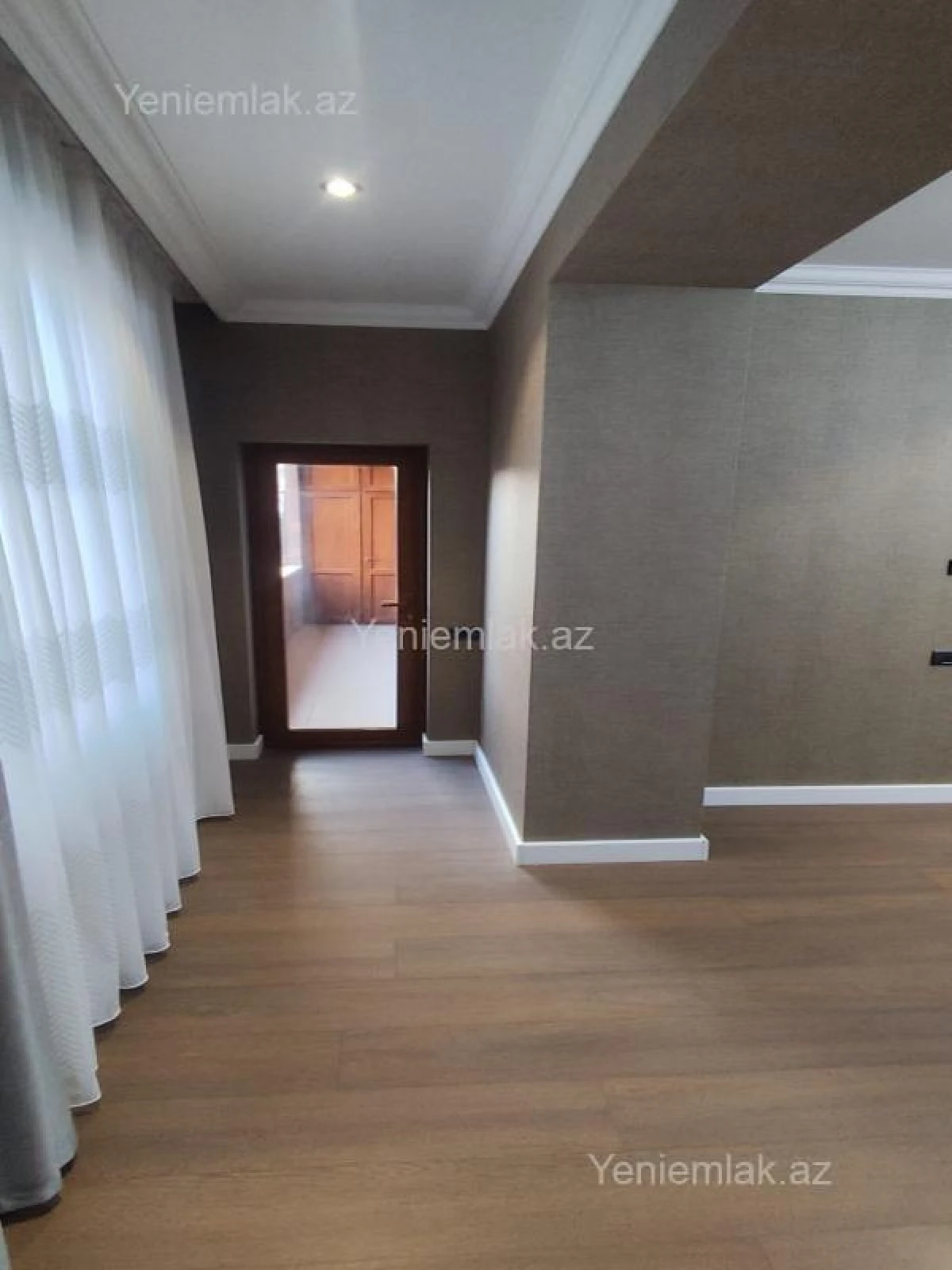 Satılır 5 otaqlı köhnə tikili 115 m²