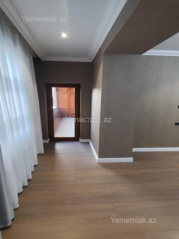 Satılır 5 otaqlı köhnə tikili 115 m²