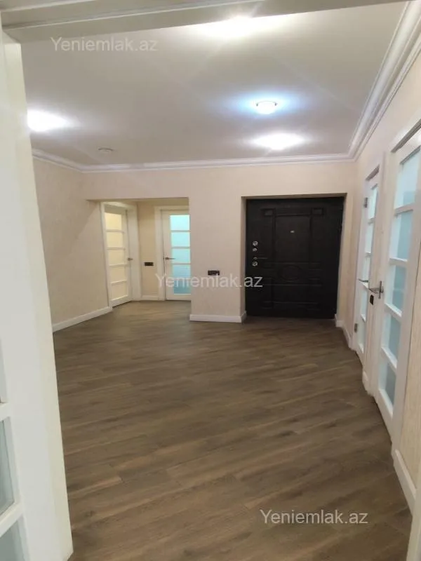 Satılır 5 otaqlı köhnə tikili 115 m²