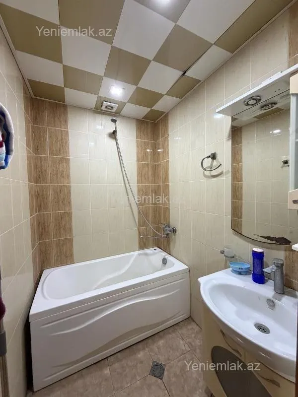 Satılır 3 otaqlı yeni tikili 90 m²