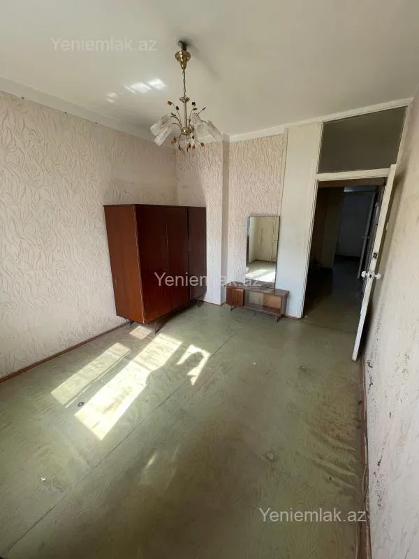 Satılır 2 otaqlı köhnə tikili 51 m²