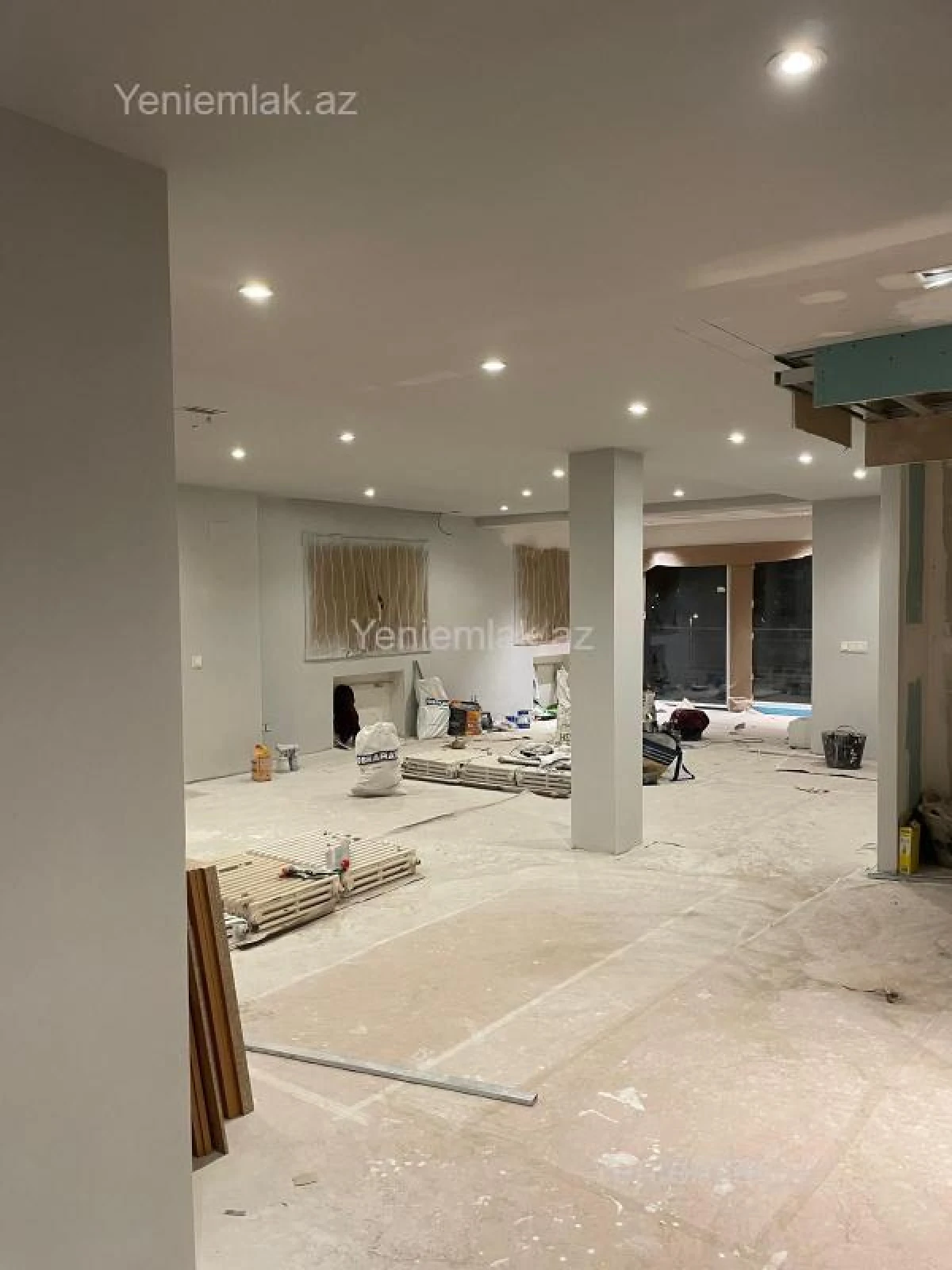 Satılır 13 otaqlı obyekt 1684 m²