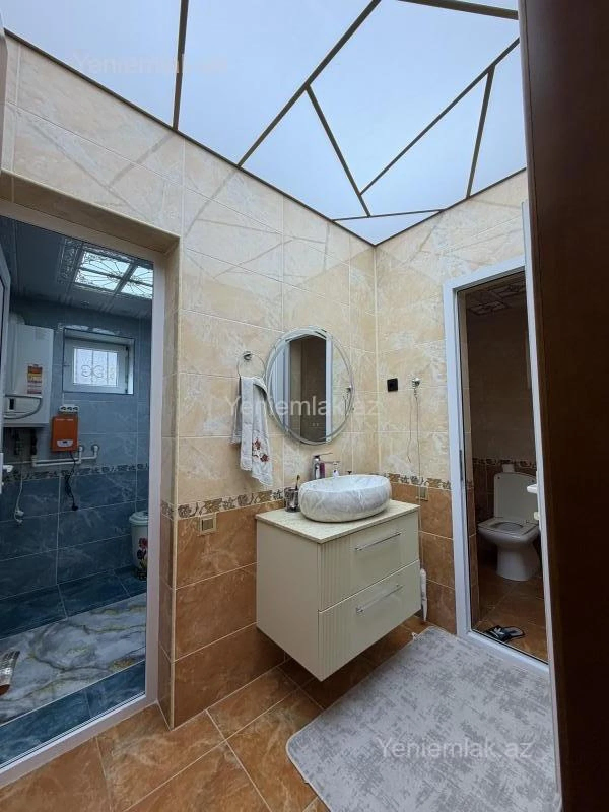 Satılır 7 otaqlı həyət evi 300 m²