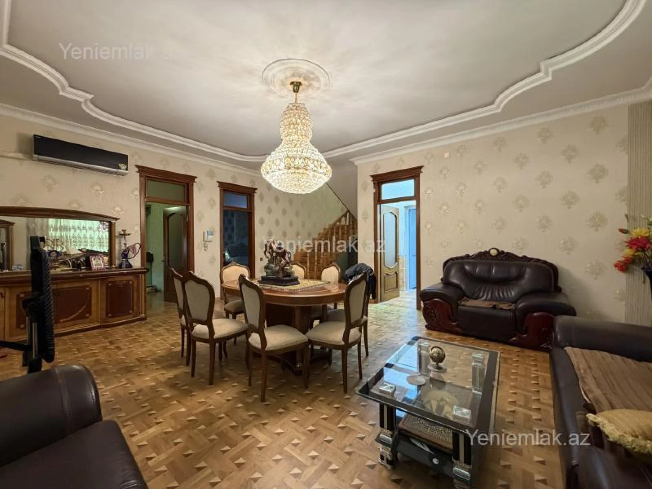 Satılır 7 otaqlı həyət evi 300 m²