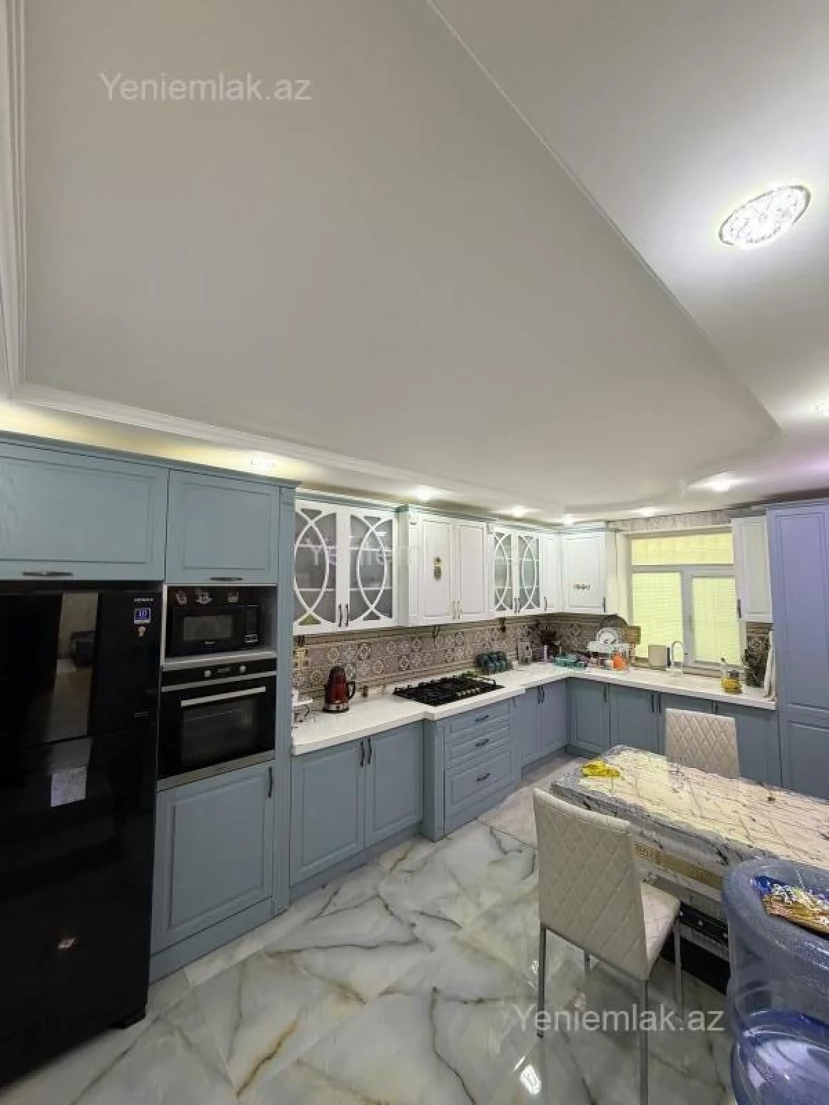 Satılır 7 otaqlı həyət evi 300 m²
