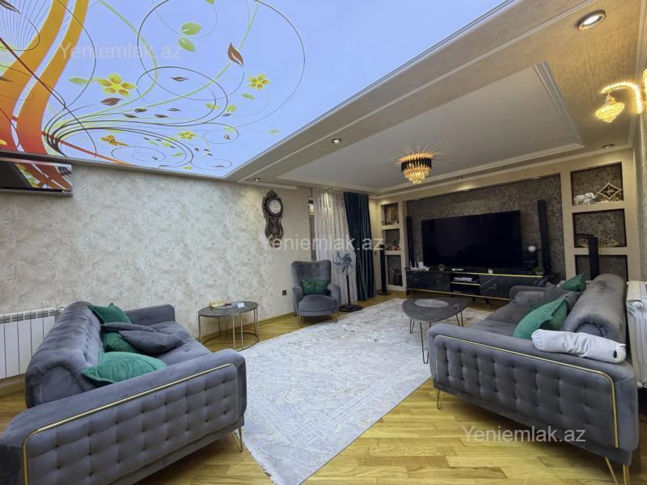 Satılır 7 otaqlı həyət evi 300 m²
