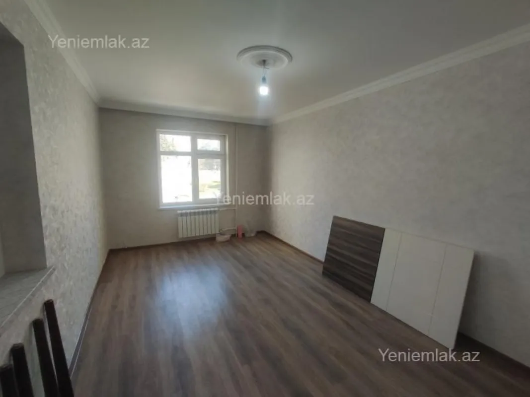 Satılır 2 otaqlı köhnə tikili 60 m²