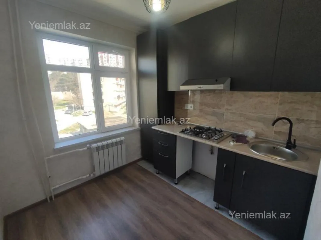 Satılır 2 otaqlı köhnə tikili 60 m²