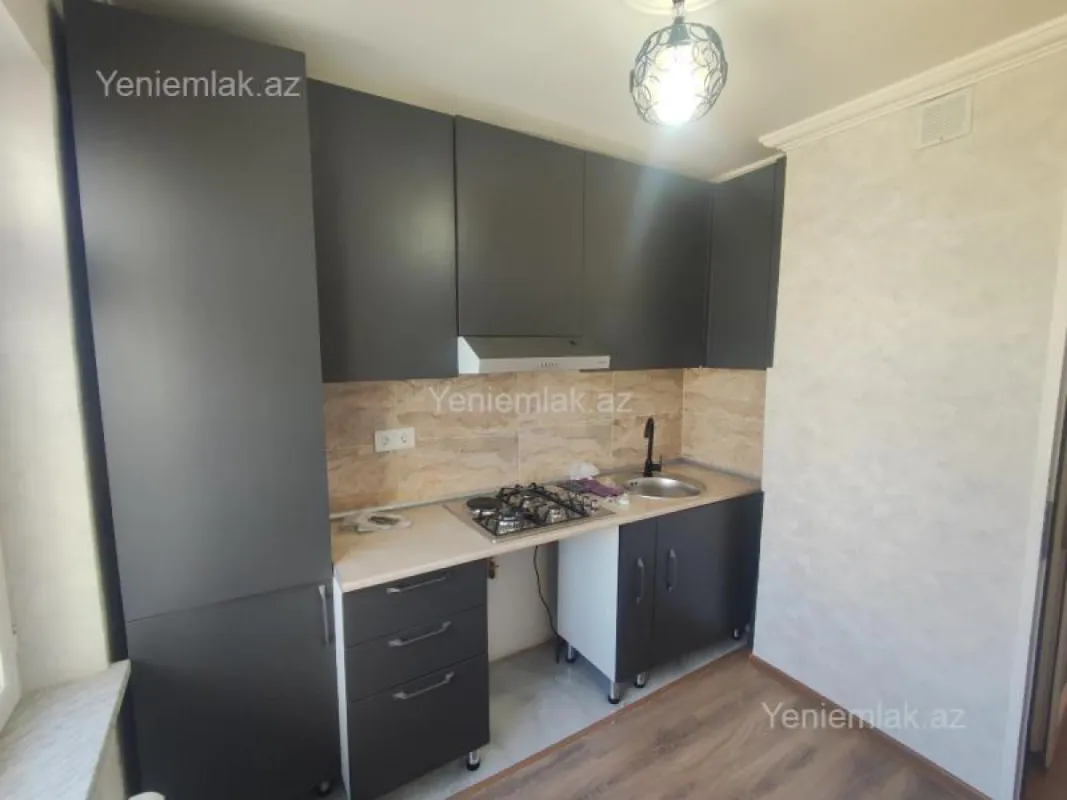 Satılır 2 otaqlı köhnə tikili 60 m²