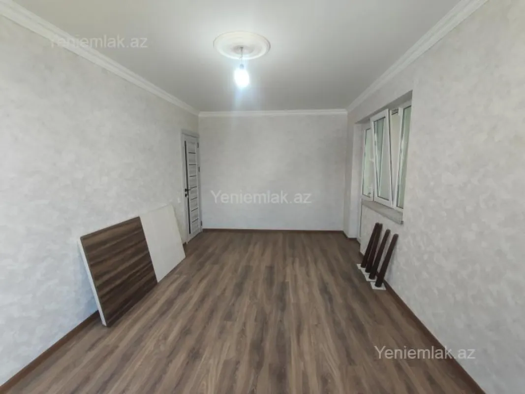 Satılır 2 otaqlı köhnə tikili 60 m²