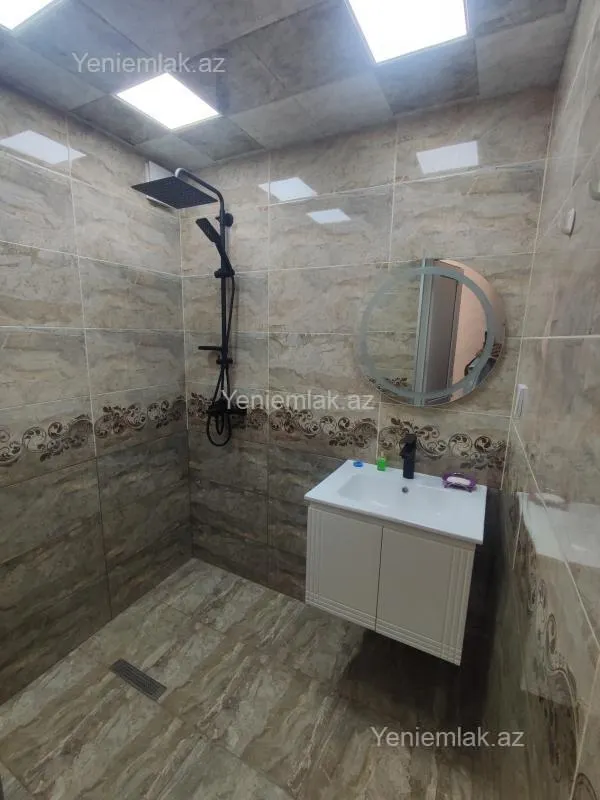 Satılır 2 otaqlı köhnə tikili 60 m²