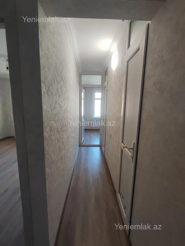 Satılır 2 otaqlı köhnə tikili 60 m²