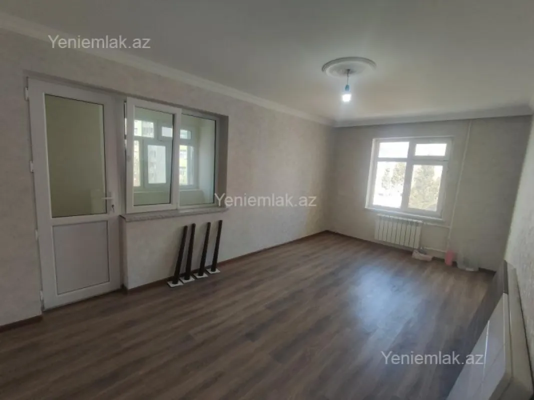 Satılır 2 otaqlı köhnə tikili 60 m²