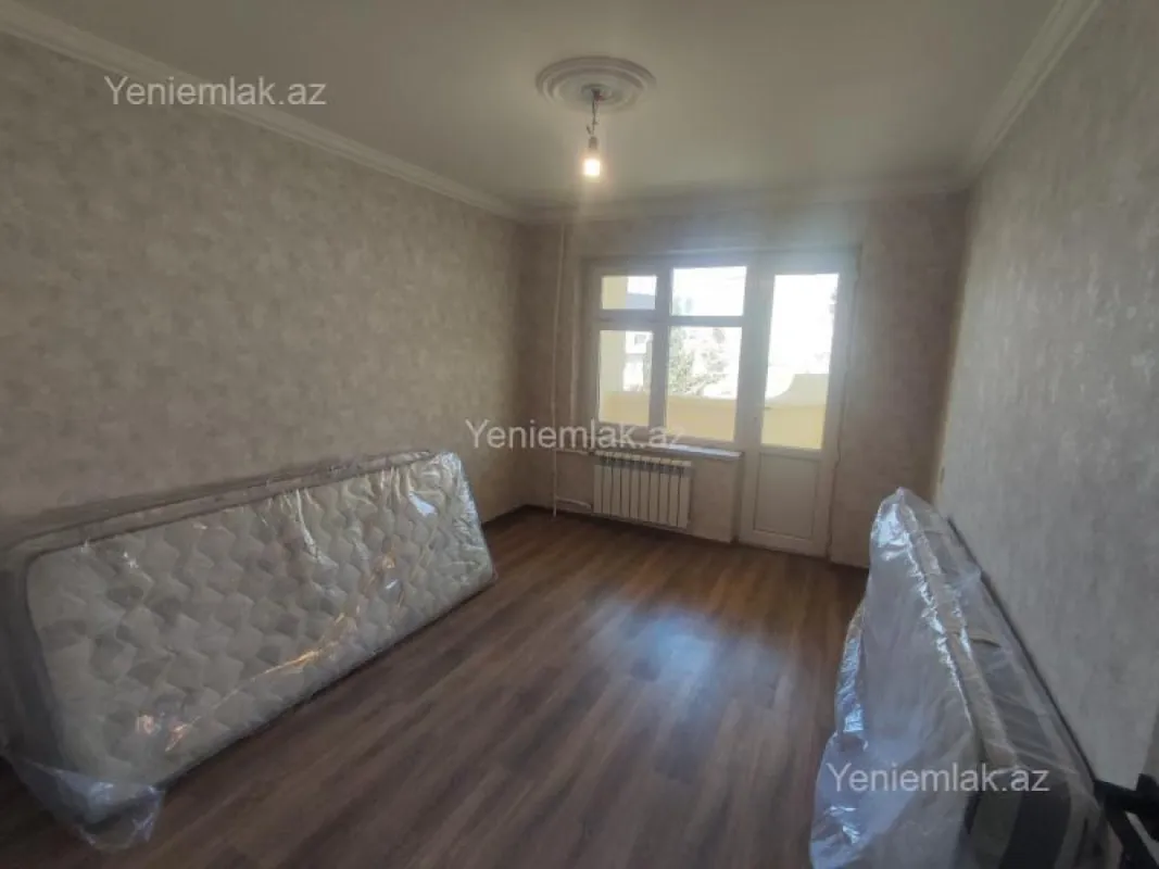 Satılır 2 otaqlı köhnə tikili 60 m²