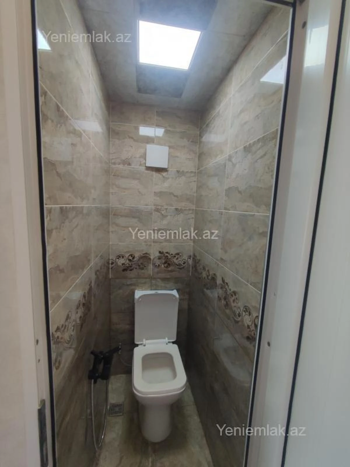 Satılır 2 otaqlı köhnə tikili 60 m²