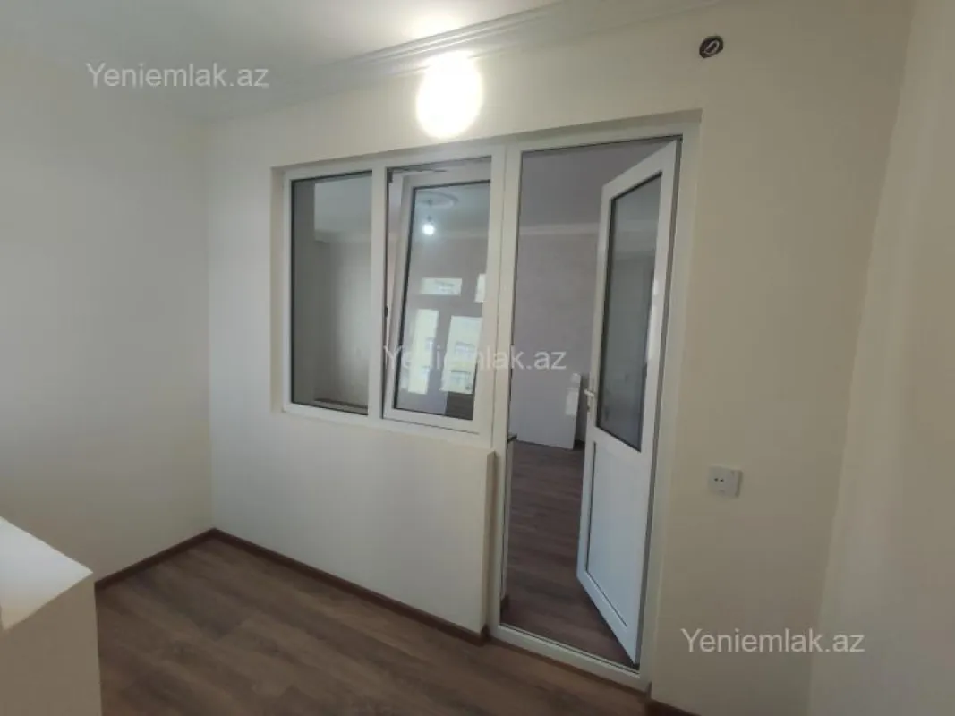 Satılır 2 otaqlı köhnə tikili 60 m²