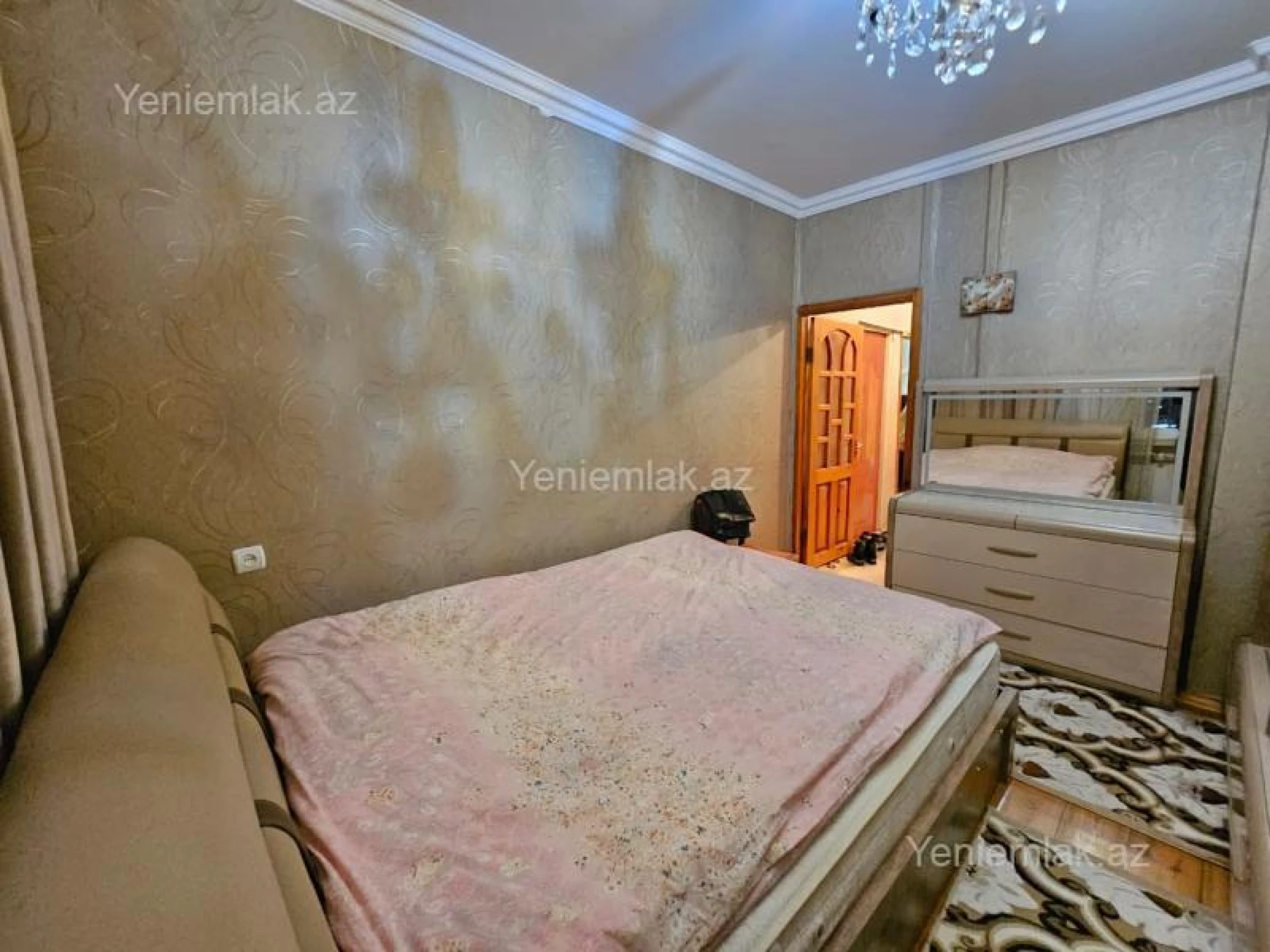 Satılır 2 otaqlı köhnə tikili 55 m²