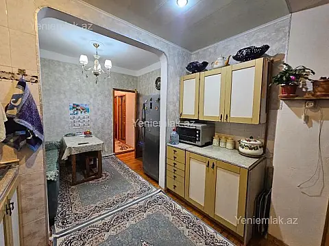 Satılır 2 otaqlı köhnə tikili 55 m²