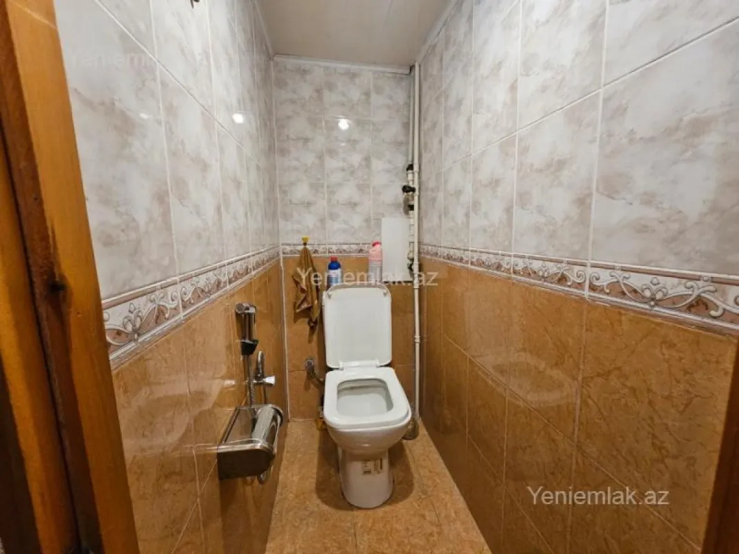 Satılır 2 otaqlı köhnə tikili 55 m²