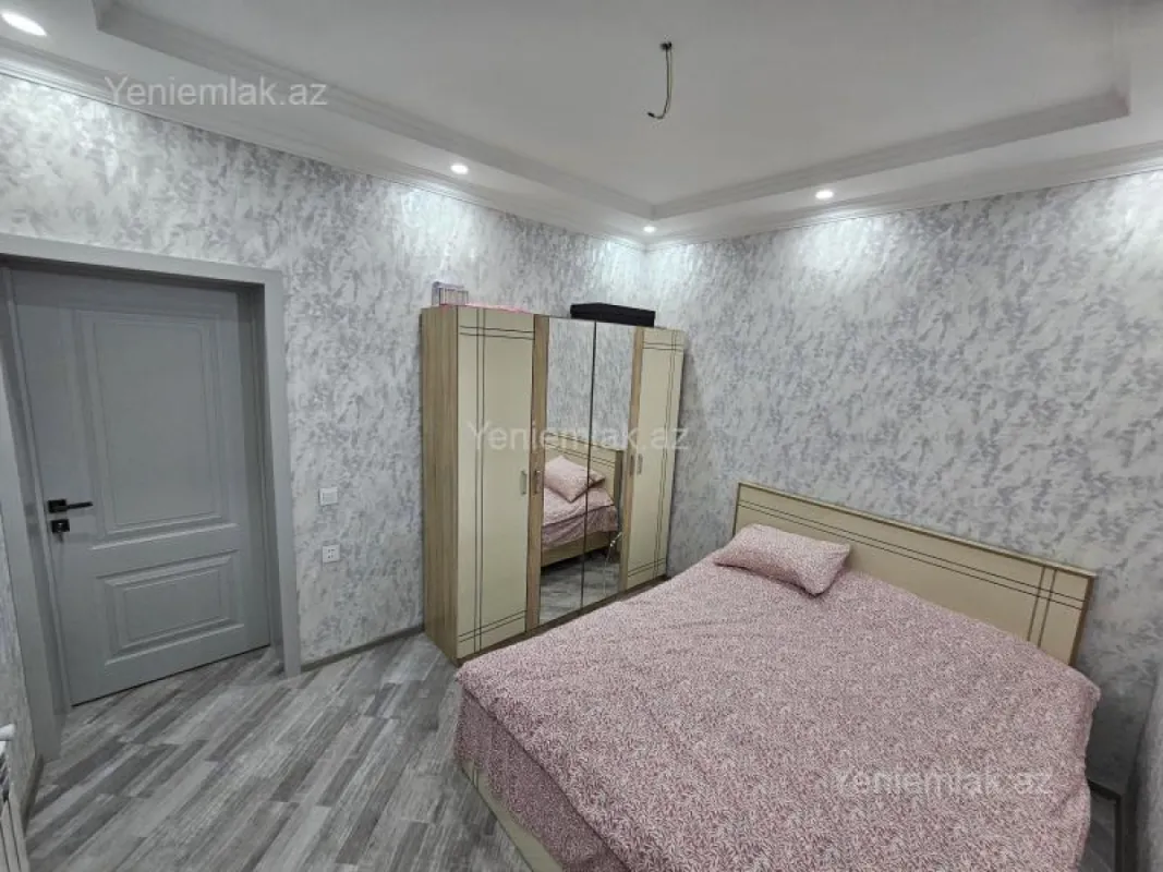 Satılır 3 otaqlı yeni tikili 80 m²