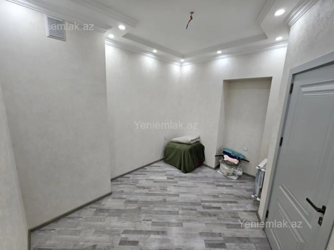 Satılır 3 otaqlı yeni tikili 80 m²