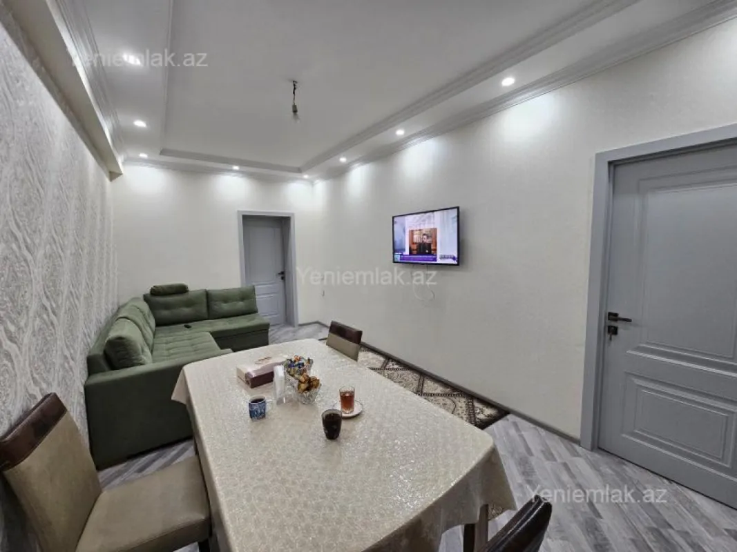 Satılır 3 otaqlı yeni tikili 80 m²