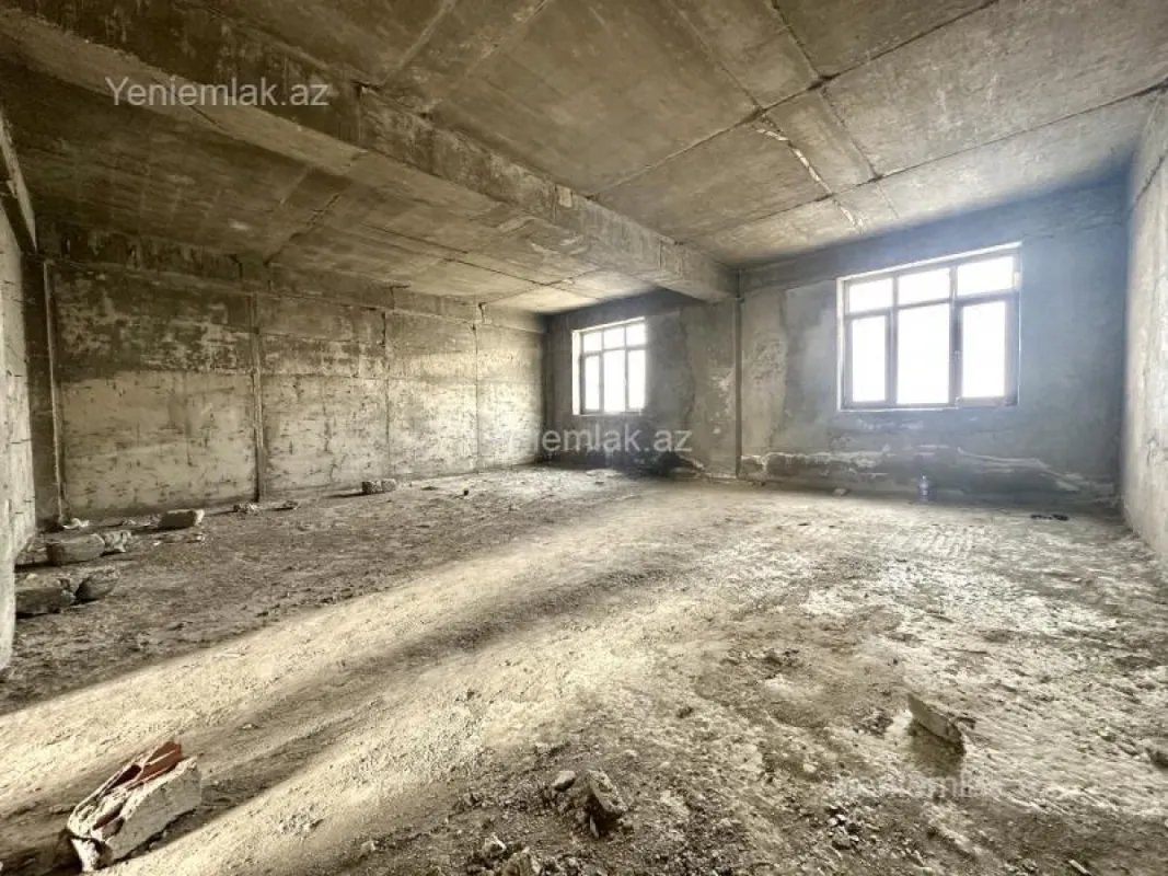 Satılır 5 otaqlı yeni tikili 600 m²