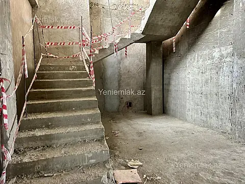 Satılır 5 otaqlı yeni tikili 600 m²