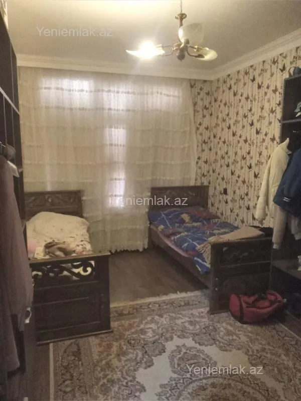Satılır 3 otaqlı köhnə tikili 74 m²