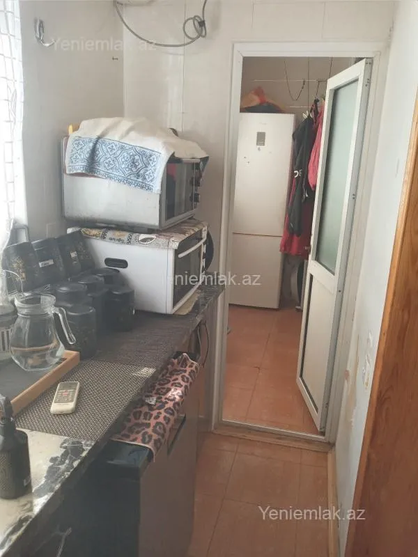 Satılır 3 otaqlı köhnə tikili 74 m²