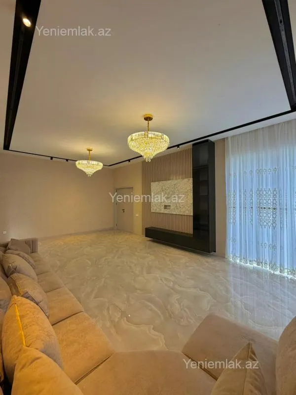 Satılır 4 otaqlı həyət evi 200 m²