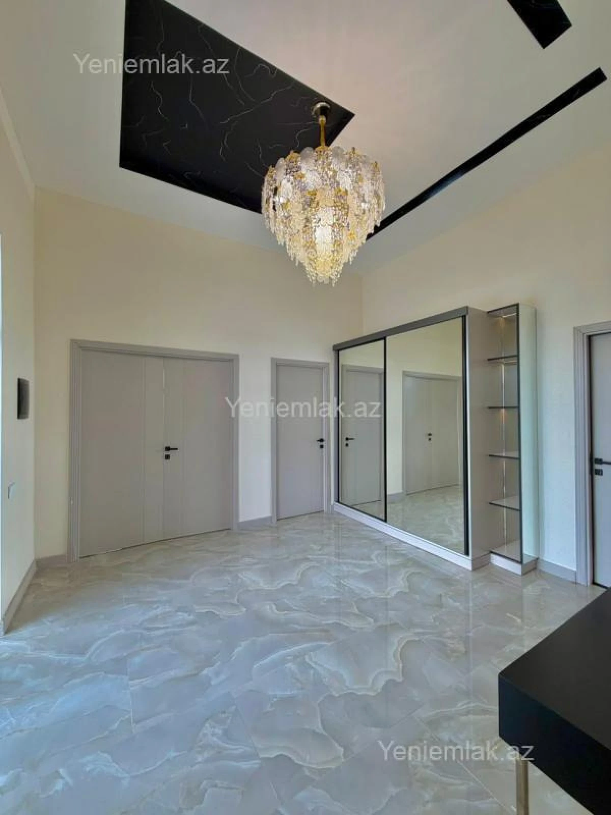 Satılır 4 otaqlı həyət evi 200 m²